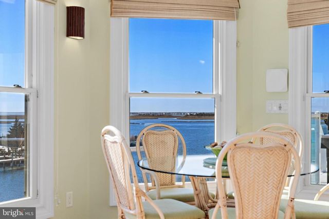 359 W 12TH ST, Ship Bottom, NJ 08008