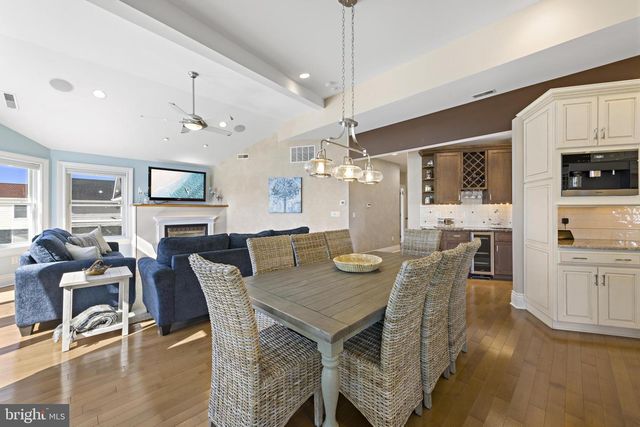 359 W 12TH ST, Ship Bottom, NJ 08008