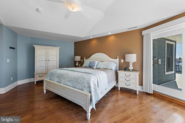 359 W 12TH ST, Ship Bottom, NJ 08008