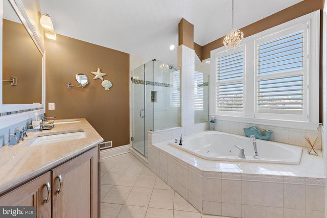 359 W 12TH ST, Ship Bottom, NJ 08008