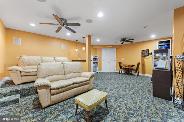 359 W 12TH ST, Ship Bottom, NJ 08008