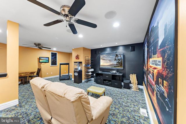 359 W 12TH ST, Ship Bottom, NJ 08008