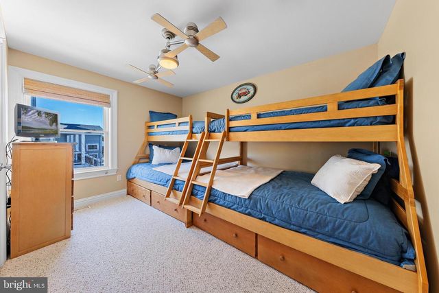 359 W 12TH ST, Ship Bottom, NJ 08008