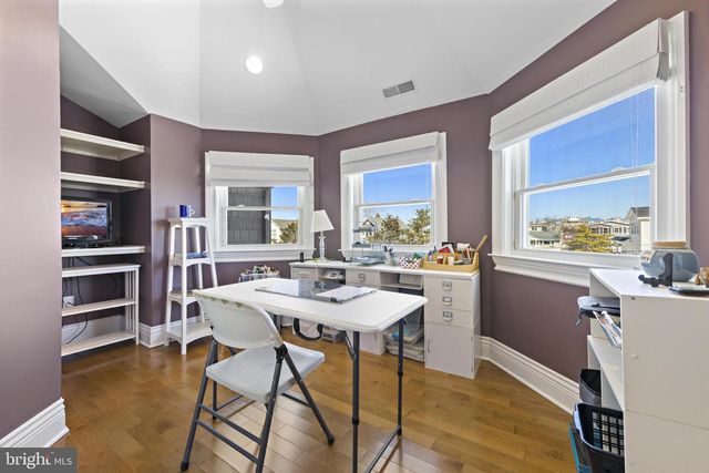 359 W 12TH ST, Ship Bottom, NJ 08008