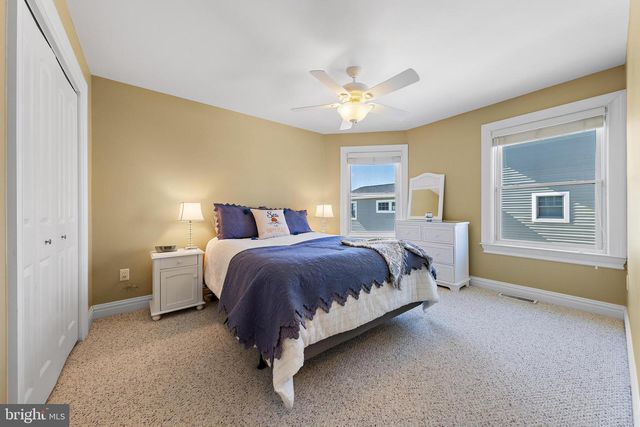 359 W 12TH ST, Ship Bottom, NJ 08008
