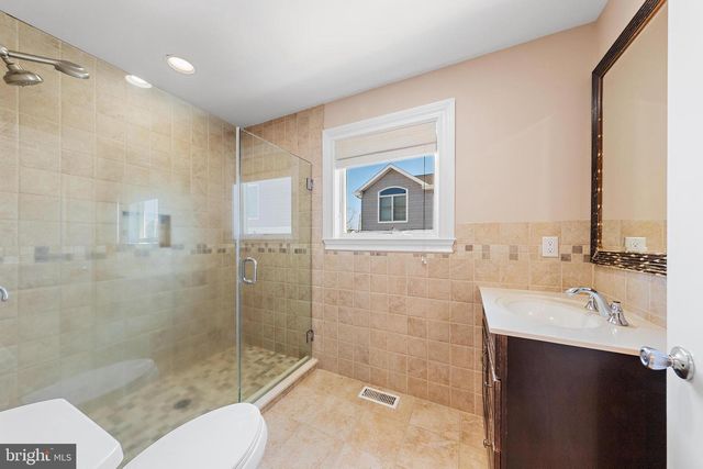 359 W 12TH ST, Ship Bottom, NJ 08008