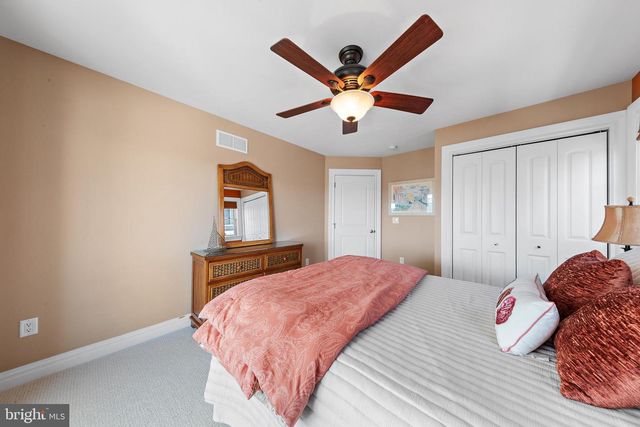 359 W 12TH ST, Ship Bottom, NJ 08008