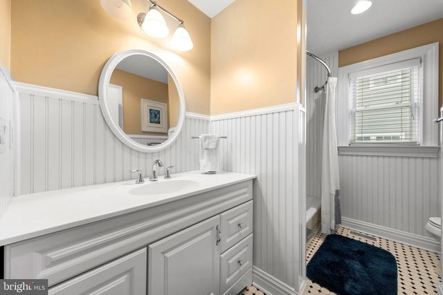 359 W 12TH ST, Ship Bottom, NJ 08008