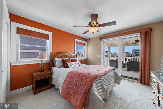 359 W 12TH ST, Ship Bottom, NJ 08008