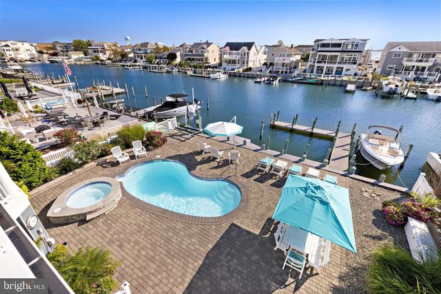 359 W 12TH ST, Ship Bottom, NJ 08008