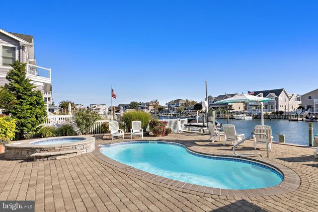 359 W 12TH ST, Ship Bottom, NJ 08008