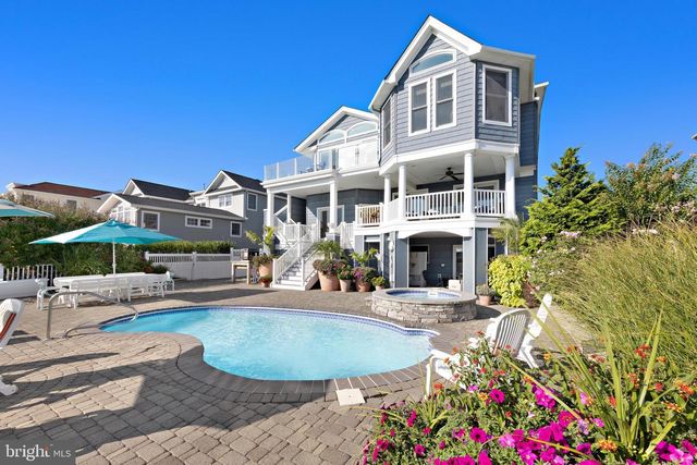 359 W 12TH ST, Ship Bottom, NJ 08008