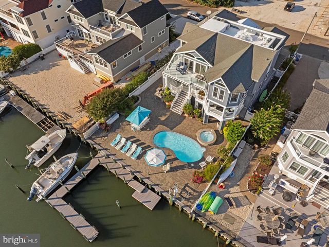 359 W 12TH ST, Ship Bottom, NJ 08008