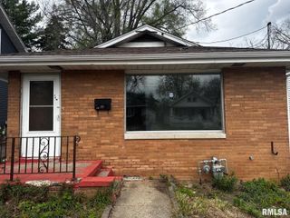 1131 W NOWLAND Avenue, Peoria, IL 61604
