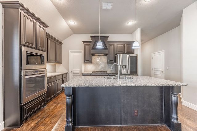 1008 Snowbird Drive, Little Elm, TX 75068