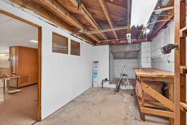 6801 Orchard Avenue N, Brooklyn Center, MN 55429