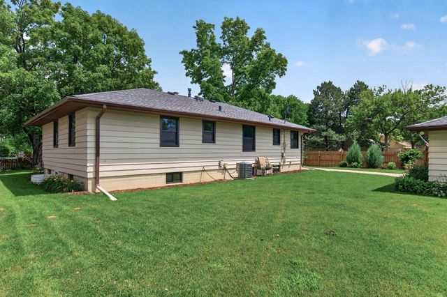 6801 Orchard Avenue N, Brooklyn Center, MN 55429