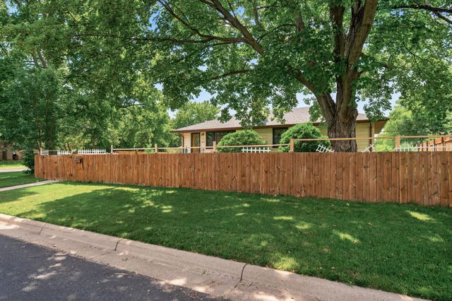 6801 Orchard Avenue N, Brooklyn Center, MN 55429
