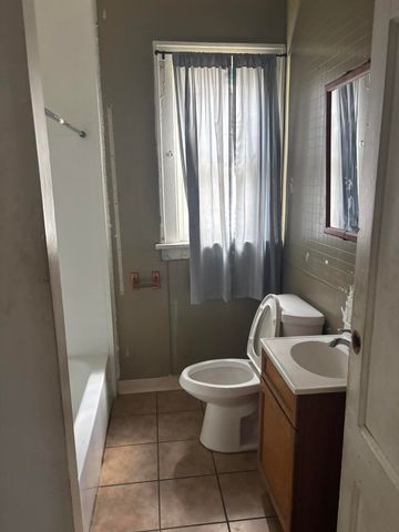 4856 Carey Street, East Chicago, IN 46312