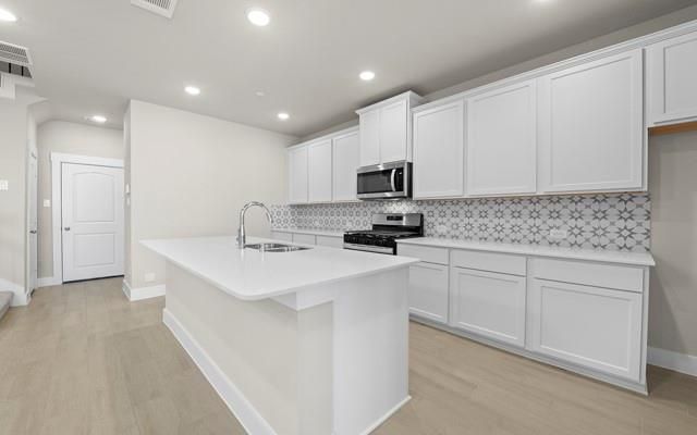 2746 Mariposa Creek Drive, Rosharon, TX 77583