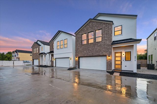 5811 Outer Banks Street, Houston, TX 77091