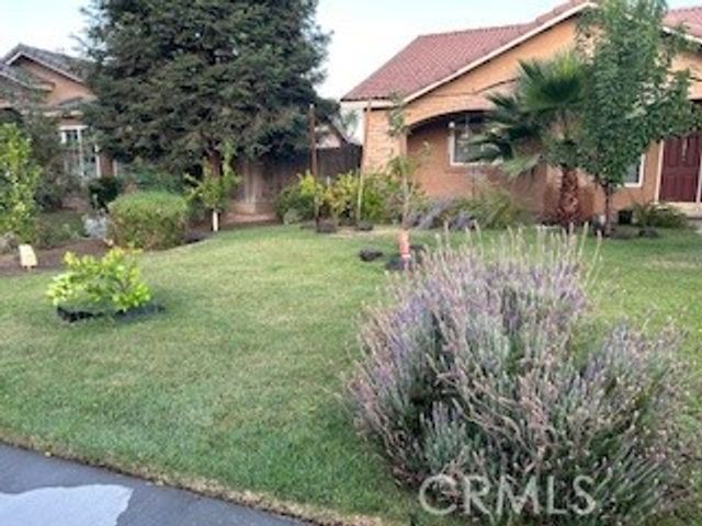 220 220 S Double Tree, Madera, CA 93637