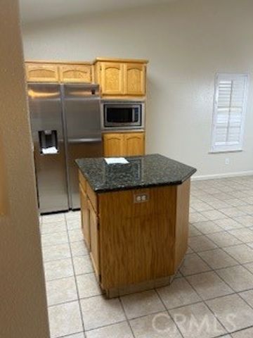 220 220 S Double Tree, Madera, CA 93637