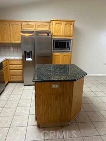 220 220 S Double Tree, Madera, CA 93637