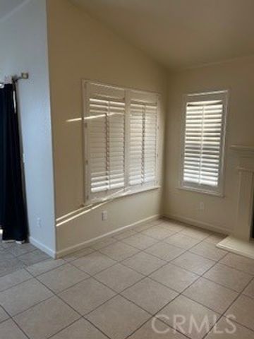 220 220 S Double Tree, Madera, CA 93637