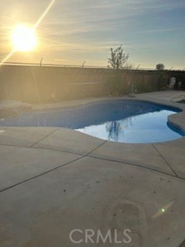 220 220 S Double Tree, Madera, CA 93637