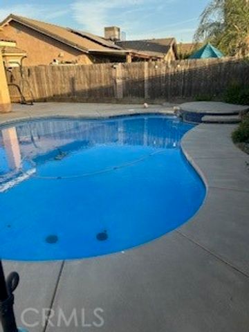 220 220 S Double Tree, Madera, CA 93637