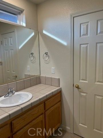 220 220 S Double Tree, Madera, CA 93637