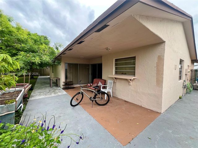 25935 SW 123rd Avenue, Homestead, FL 33032