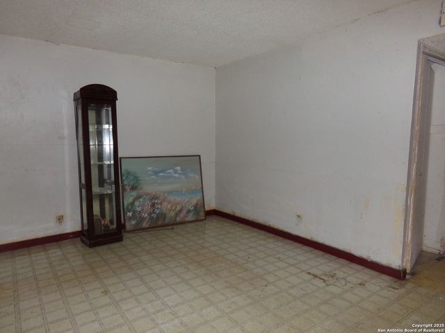 1212 Churing, San Antonio, TX 78245