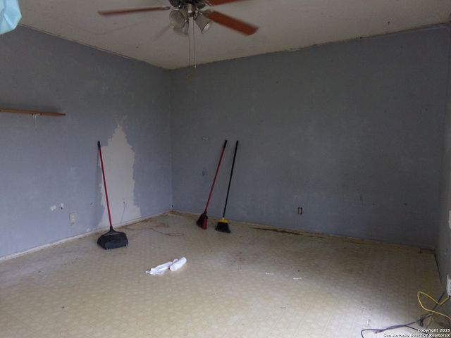 1212 Churing, San Antonio, TX 78245