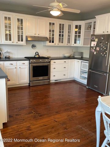 15 Pitman Avenue, Ocean Grove, NJ 07756