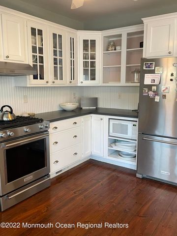 15 Pitman Avenue, Ocean Grove, NJ 07756