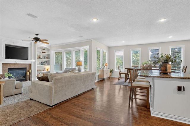 4425 Silverheel Street, Shawnee, KS 66226