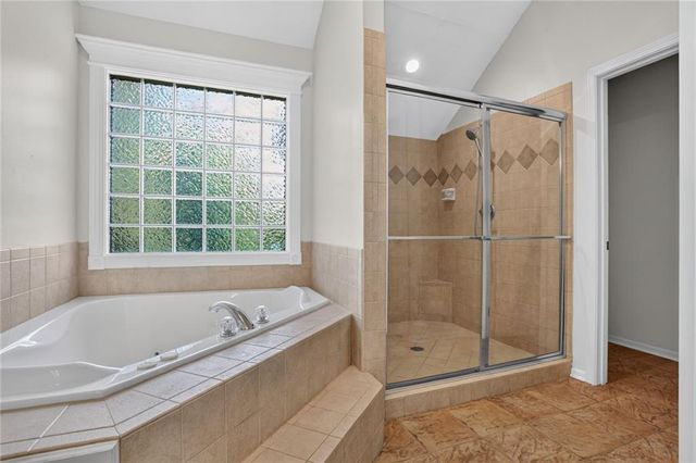 4425 Silverheel Street, Shawnee, KS 66226