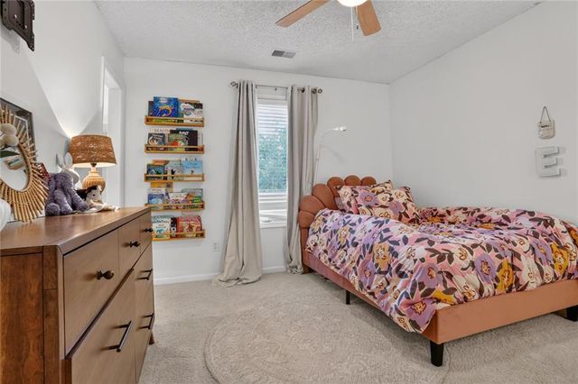 4425 Silverheel Street, Shawnee, KS 66226