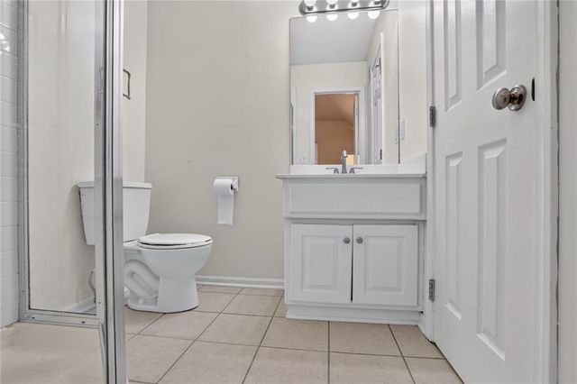 4425 Silverheel Street, Shawnee, KS 66226