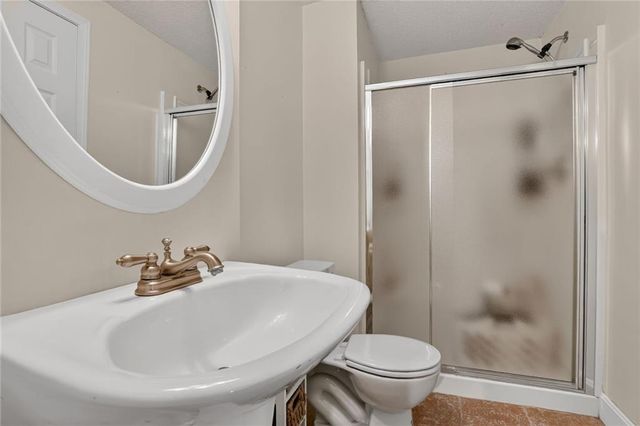 4425 Silverheel Street, Shawnee, KS 66226