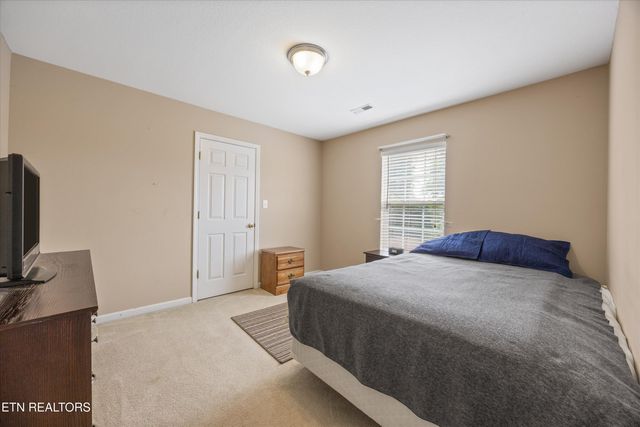 2437 Fernbank Rd, Knoxville, TN 37924
