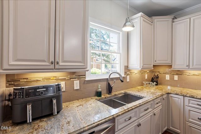 100 Mcnaughton Court, Garner, NC 27529