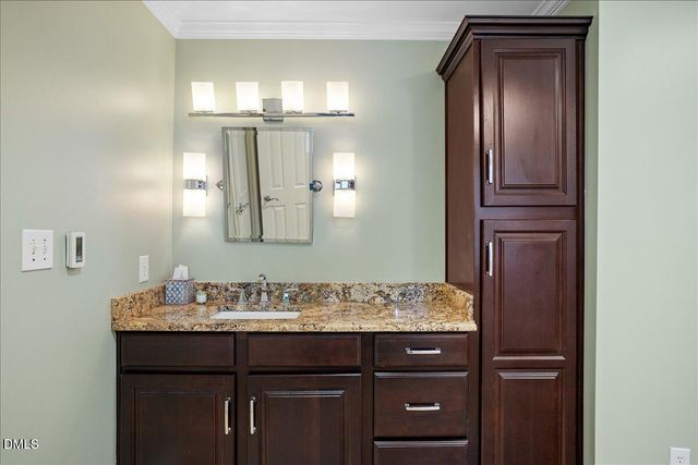 100 Mcnaughton Court, Garner, NC 27529