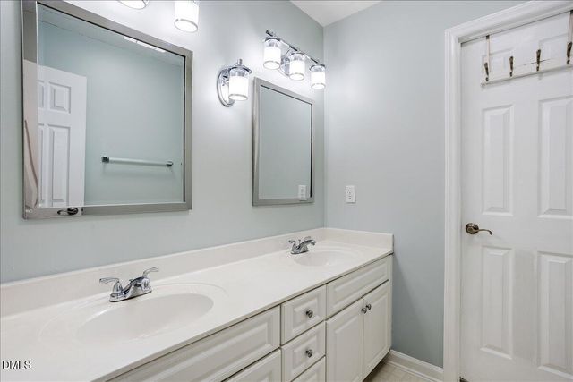100 Mcnaughton Court, Garner, NC 27529