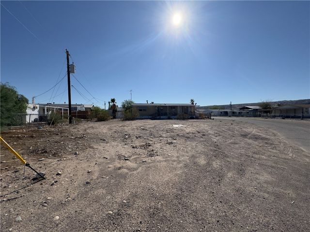 1790 Rio Grande Way, Bullhead City, AZ 86442