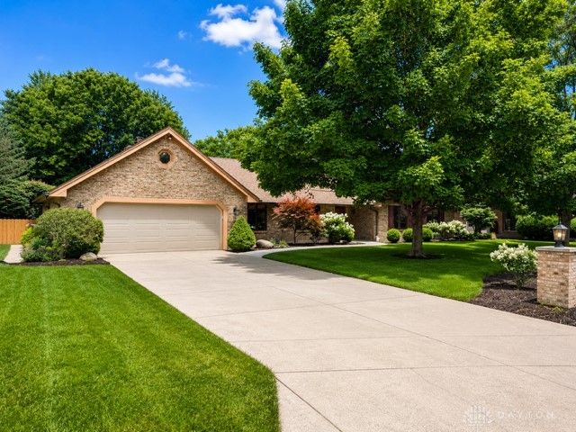 8782 Cottonwood Place, Springboro, OH 45066