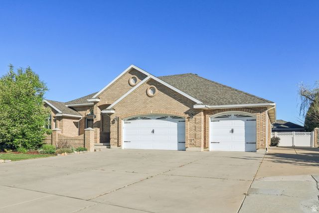 4164 S 2400 W, Roy, UT 84067