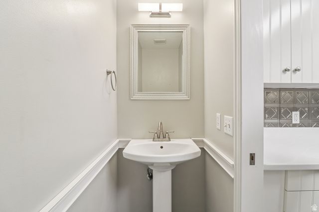 4164 S 2400 W, Roy, UT 84067